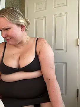 PiggyRose webcam