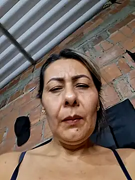 Mia-funny20 live cam on StripChat