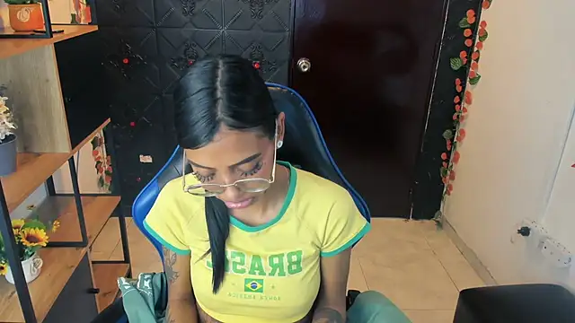 KarlaSlutSkinny__ webcam