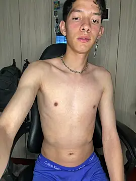 heyy_noah11 live webcam show