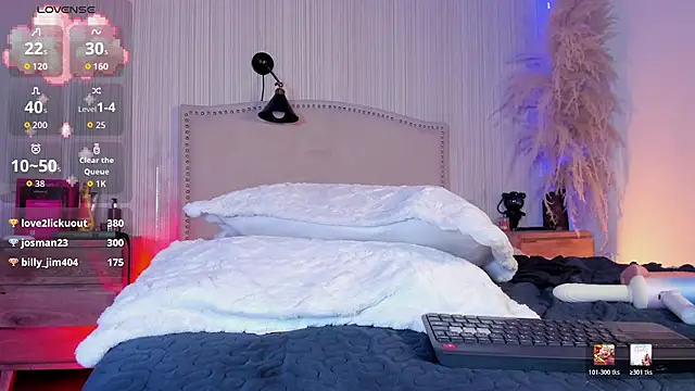 ashleey_doll (T teen) - dance naked
