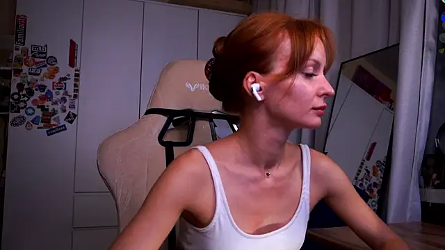 Liuba_Fox live webcam show