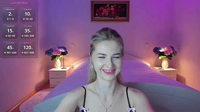 Julie_Blaze live cam on StripChat