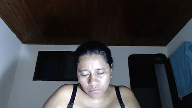 adrixxx38 live cam on StripChat