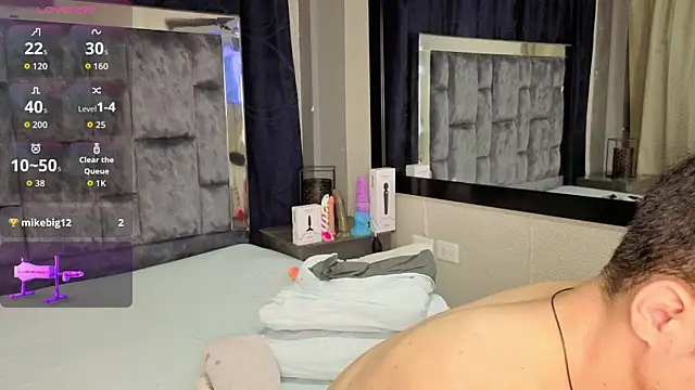 LeoMonnroe webcam