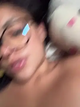 DamnRosario live cam on StripChat