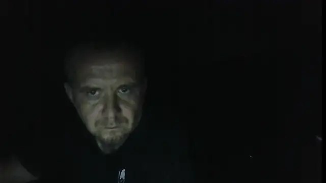 MrWhitePL live cam on StripChat