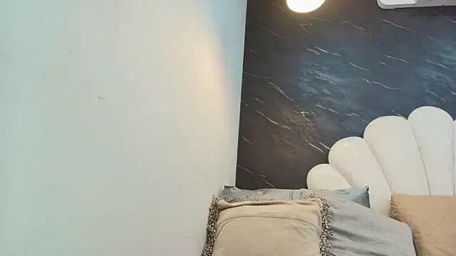 kissme_luna live webcam show