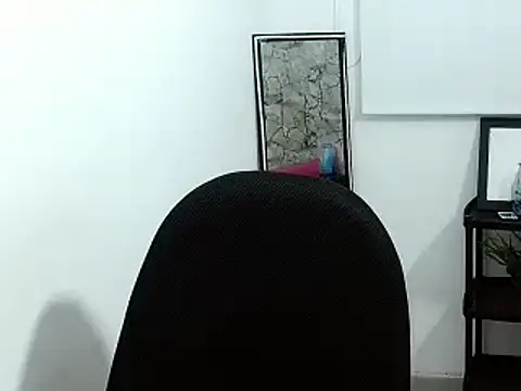Shawnycarson live cam on StripChat