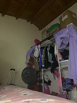 CatwomanAndHotman webcam