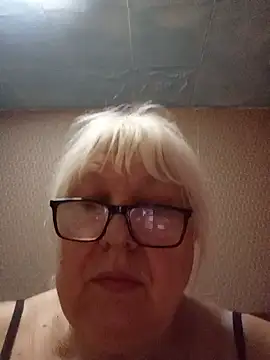 alexia64231 - Alexia64231's free webcam - UK Sex Cams