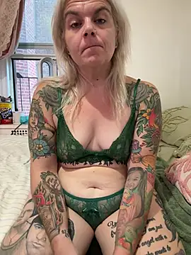 CherryBombBomb webcam