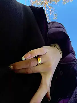 aus_queen webcam