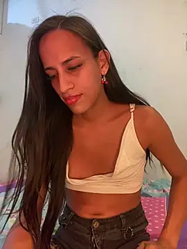 AlexaWarner webcam