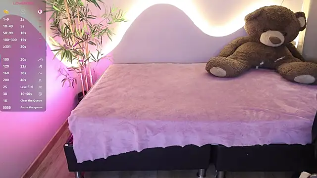 Emma_Lirys webcam