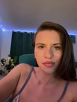 ScarlettNoirr live webcam show