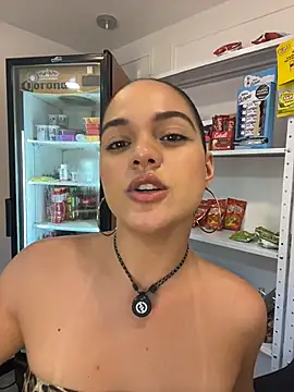 Bella-Ferrer live webcam show