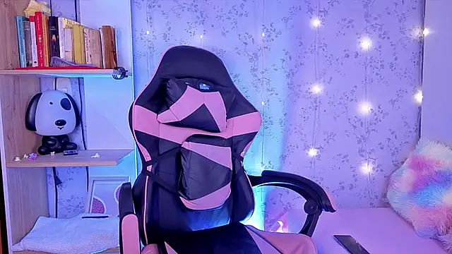 _Alexaavandercloude webcam