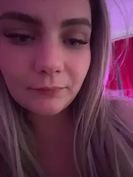 Blonde_Cougar live webcam show