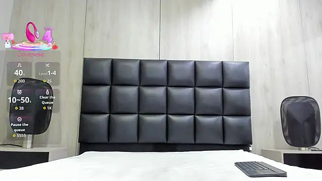 alana_flowers webcam