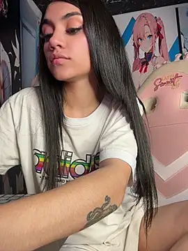 Nicolle_Quiintero live webcam show