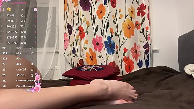 dewlullaby live webcam show