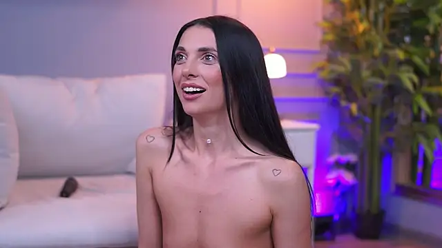 EllyLynne live webcam show