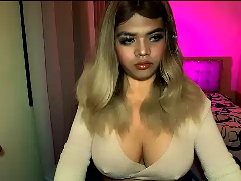 AlloraMarie webcam