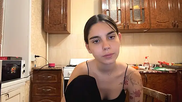 hey_hey_Bella live webcam show