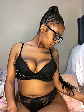 Nicole-Liam- live webcam show