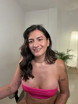 ari_artis live webcam show