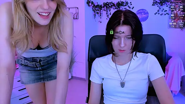 gloria_bubble (Ask my age) - show boobs 2 girl
