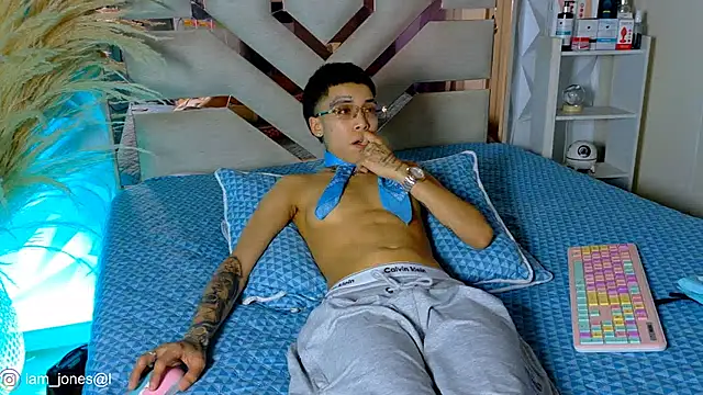Jonesliam23 live cam