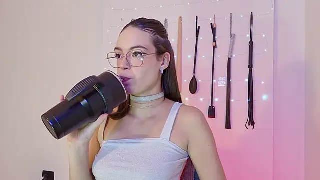 nina_kink live cam