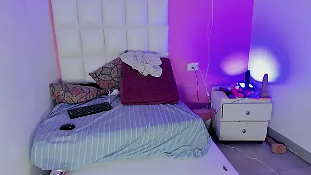 Alanna_hot3 live webcam show