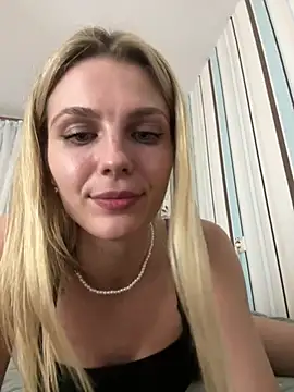 My_Hotgirl live webcam show