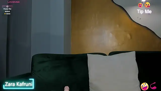 ZaraKafruni live webcam show