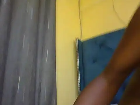 Melly_moll live webcam show