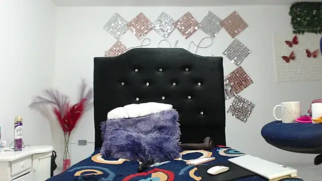 jatzibe_hot_93 webcam