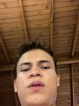 _Leo_Boy webcam
