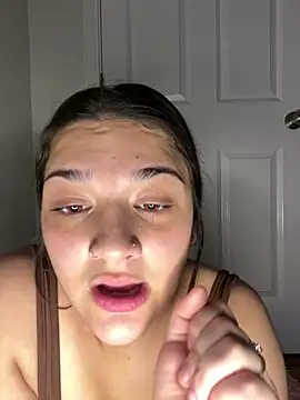 treasurebabii live webcam show