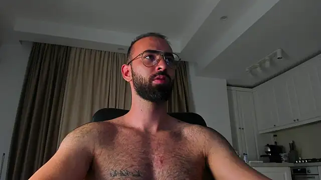 Cloudymastersss's cam show statistics and live stream