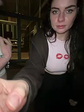 EllyNora webcam