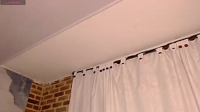 Salome_Cherie live cam on StripChat