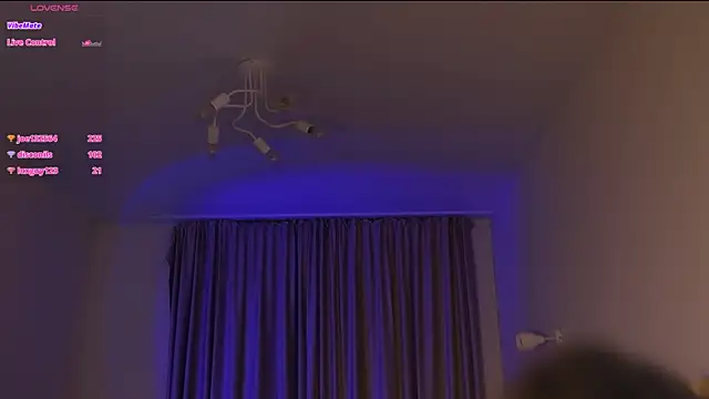 Emilia_mala live webcam show