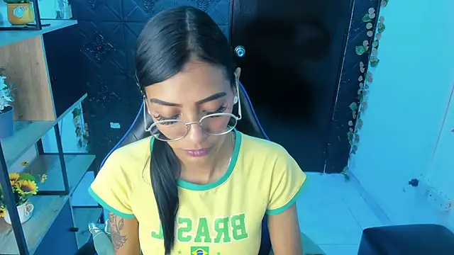 KarlaSlutSkinny__ webcam