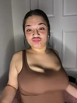 treasurebabii live cam on StripChat