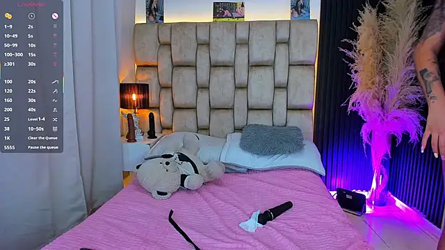 little_sophie18 - Little_sophie18's free webcam - UK Sex Cams