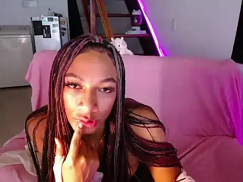 Модель: samy_doll