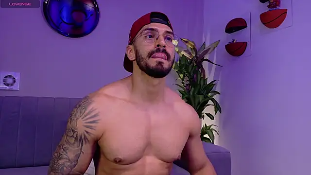 tony_muscle webcam